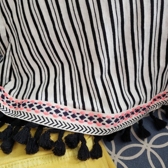 💋Boho hippie fringe shirt tank top size small - Picture 2 of 3